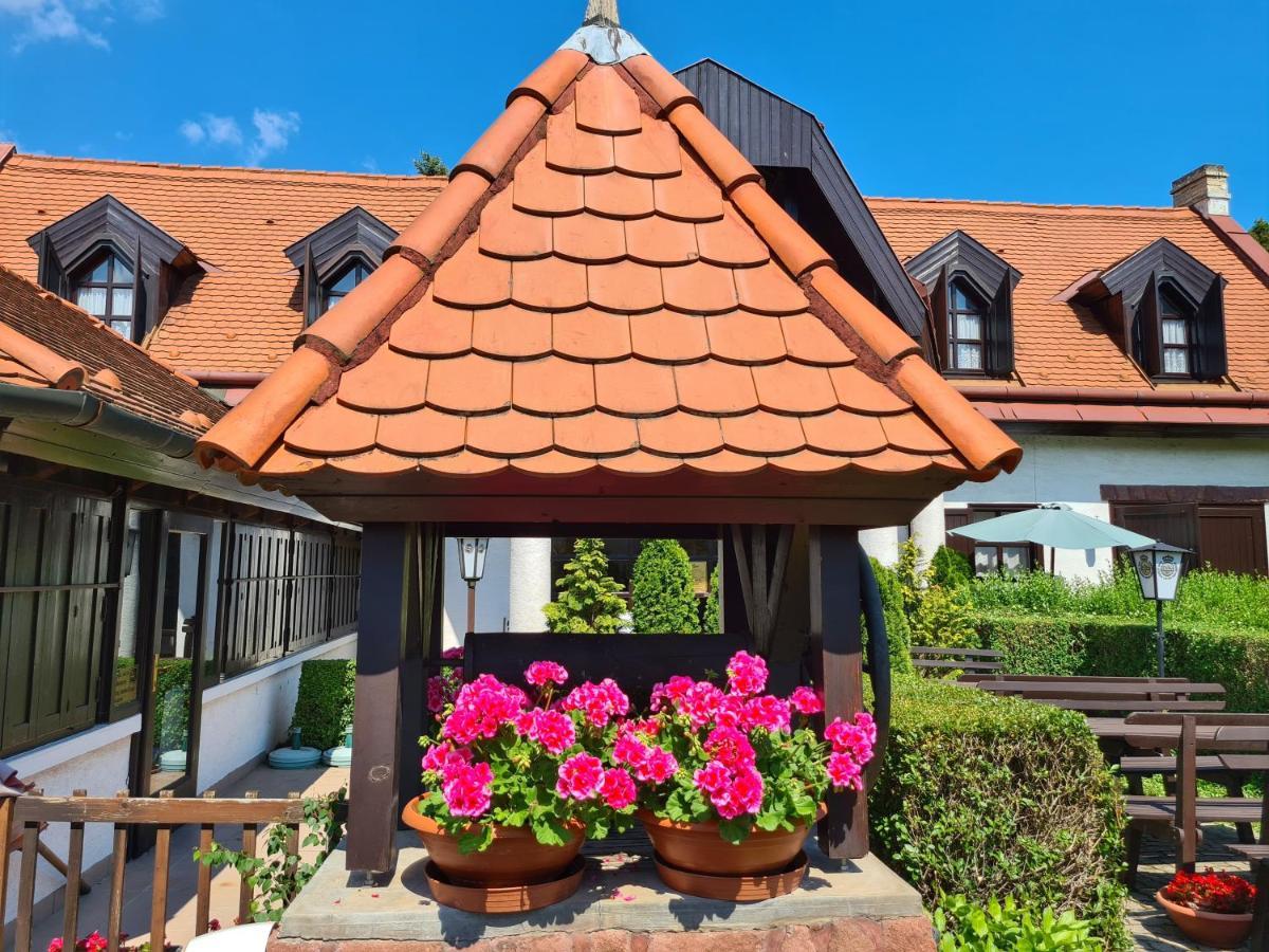 Hotel Agas Vendeghaz Csopak Zewnętrze zdjęcie